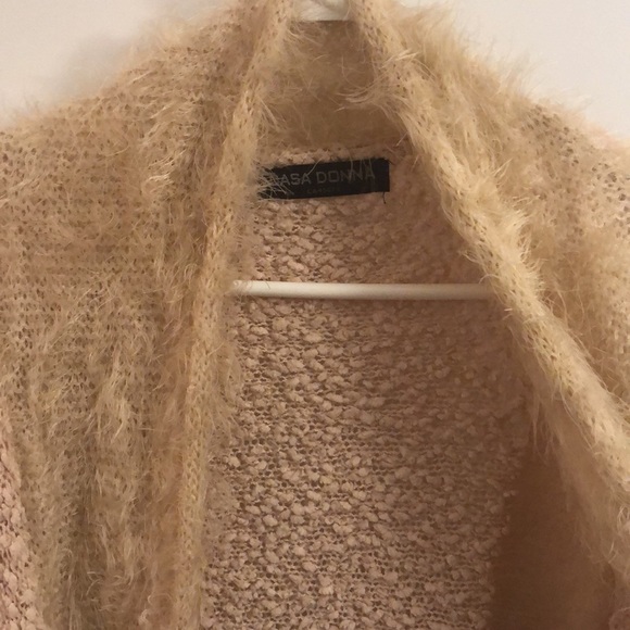 Perfect condition, peachy pink cardigan, size medium/large - Picture 2 of 4